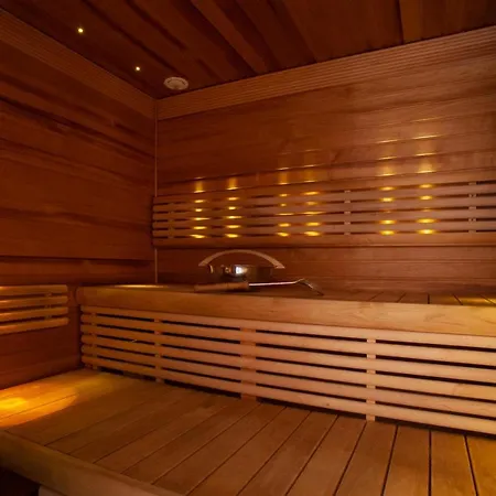 Aurora Hillside House Вилла *