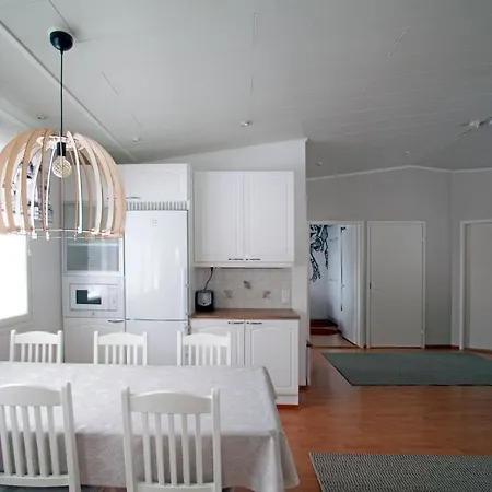Aurora Hillside House Вилла Рованиеми