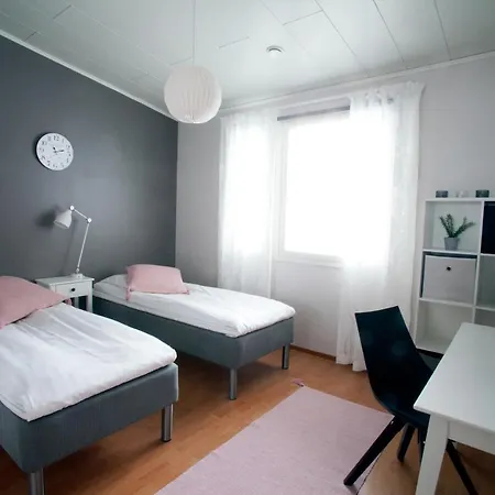 Aurora Hillside House Рованиеми
